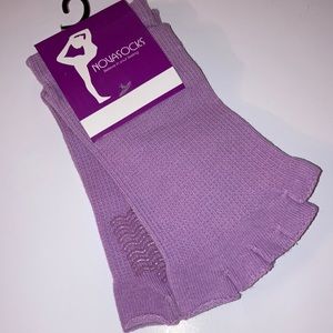 One Pair Purple NOVASOCKS Yoga Pilates Non Slip Socks One Size NEW